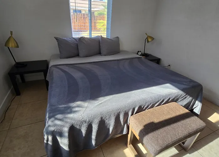 Apartment Zzz Msg For 5 Percent Off Zzz 3bed 1bath Kingkingqueenbeds House Midtownphx Phoenix